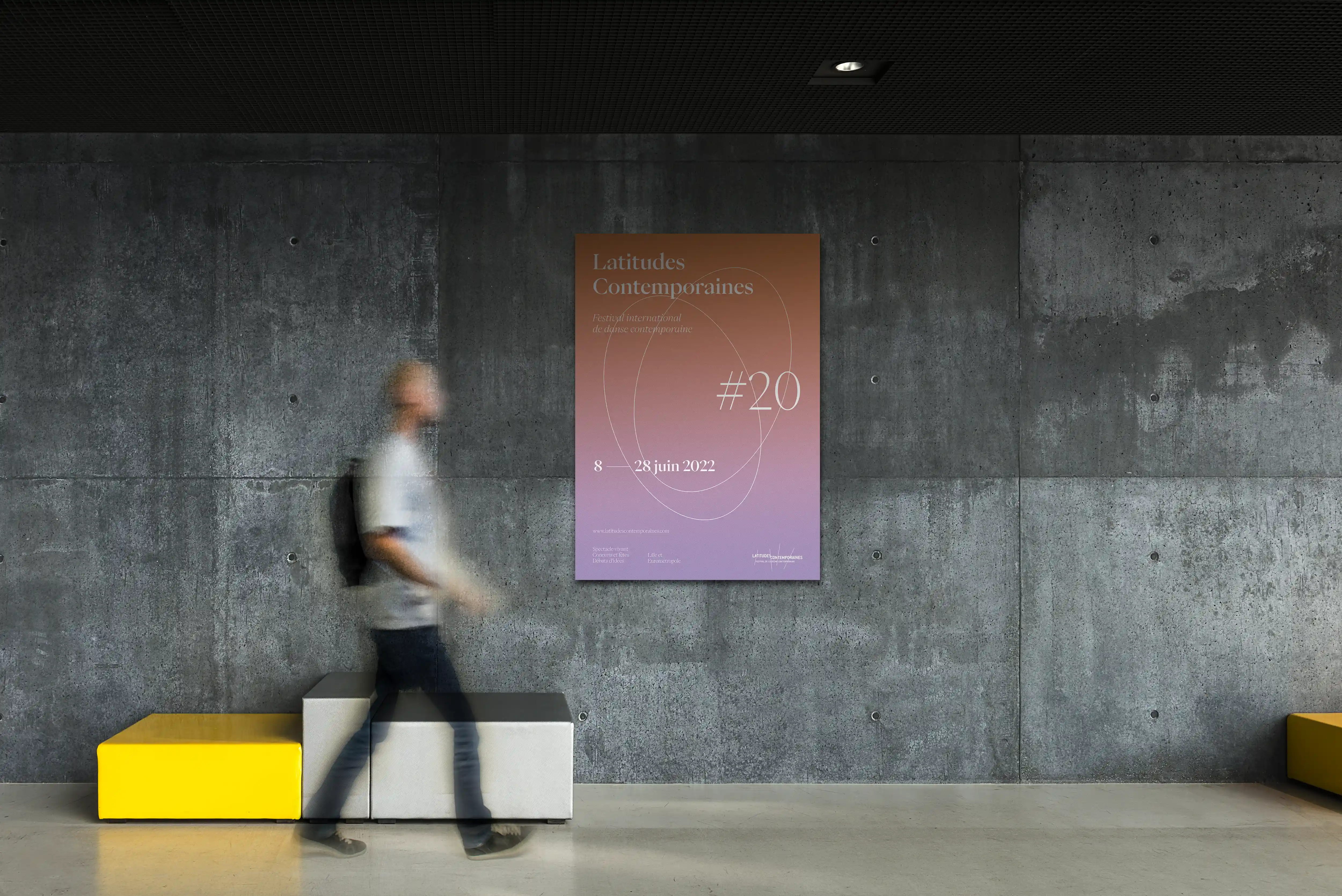 Mise en situation de l'affiche du festival Latitudes Contemporaines